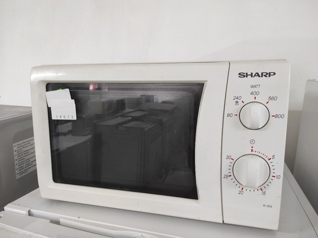 Мікрохвильова піч SHARP EK-16063020